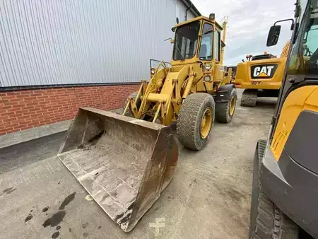 Wielladers 1983 Caterpillar 920 (1)