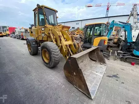 Wielladers 1983 Caterpillar 920 (2)