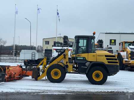 Ładowarki kołowe 2018 Yanmar V 120 (1)