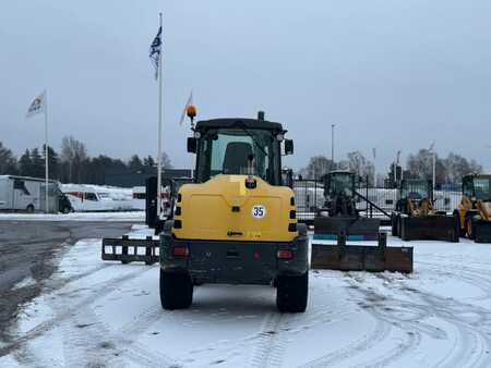 Ładowarki kołowe 2018 Yanmar V 120 (2)