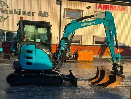 Mini excavadoras 2020 Airman AX 38 U-6 A (1)