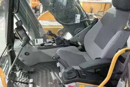 Beltegraver 2015 Volvo EC 220 E *Uthyres* (3)