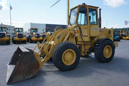 Carregadeira de rodas 1983 Caterpillar 920 (1)