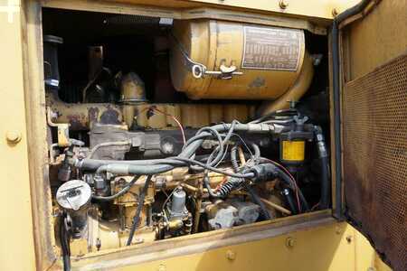 Carregadeira de rodas 1983 Caterpillar 920 (12)