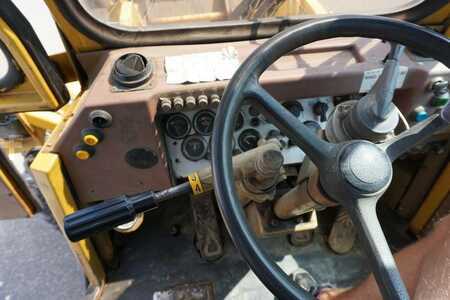 Carregadeira de rodas 1983 Caterpillar 920 (19)