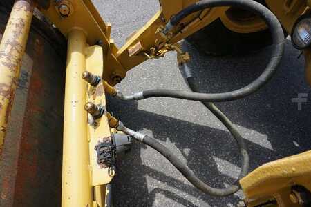 Carregadeira de rodas 1983 Caterpillar 920 (9)