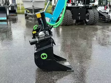 mini escavadeira 2023 Airman AX 33 U (9)