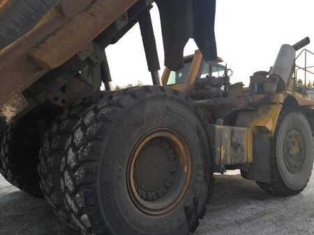 Dumpperit 1999 Komatsu HD 605-5 (8)