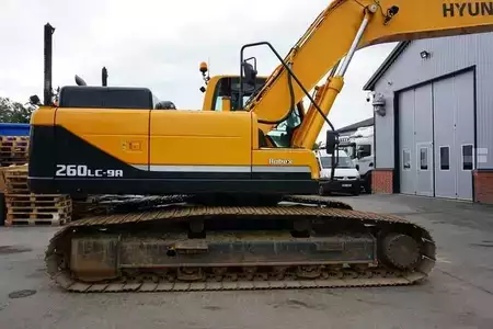 Korečková rýpadla 2015 Hyundai R260LC-9A (1)