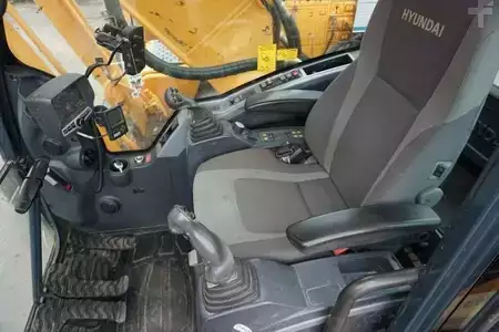 Korečková rýpadla 2015 Hyundai R260LC-9A (16)