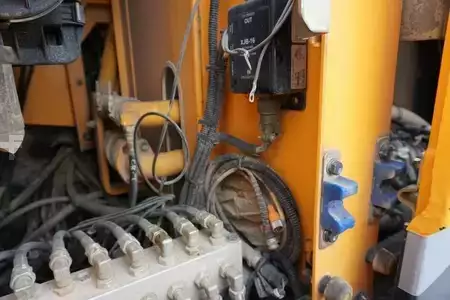 Korečková rýpadla 2015 Hyundai R260LC-9A (17)