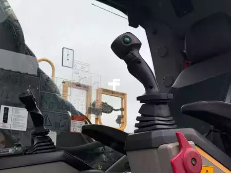 Koparki gąsienicowe 2015 Volvo EC 250 E NL (12)