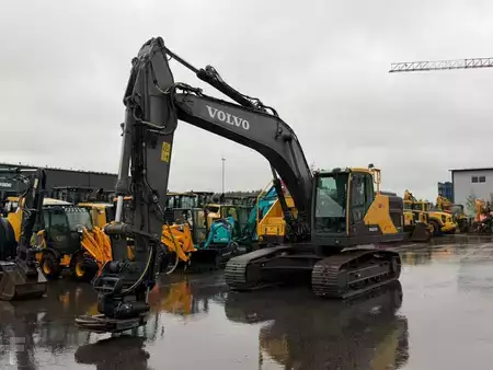 Koparki gąsienicowe 2015 Volvo EC 250 E NL (4)