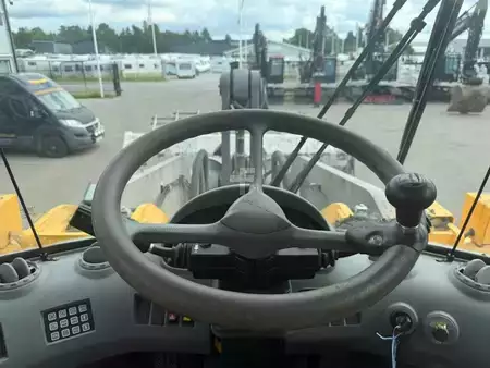 Radlader 2003 Volvo L220E (15)