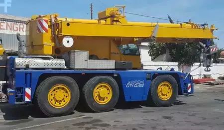 Mobilkraner 2000 Demag AC 40 city (1)