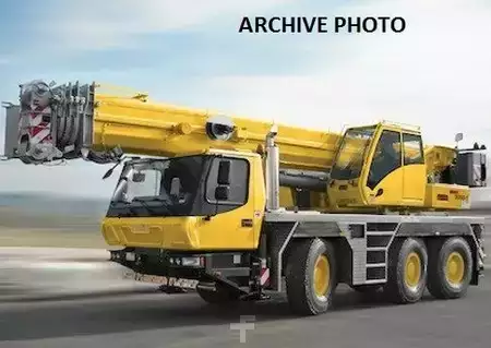Mobilní jeřáby 2015 Grove GMK 3050, 2015 (1)