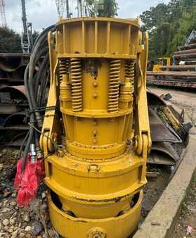 Rotary Drilling Rig 2000 Bauer BG 18, 2000, FOR SALE (13)