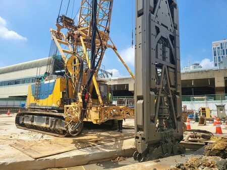 Rotary Drilling Rig 2001 Bauer BC32 with HS873HD Liebherr ,FOR SALE (1)