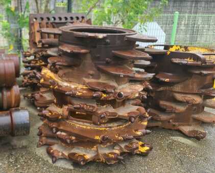 Rotary Drilling Rig 2001 Bauer BC32 with HS873HD Liebherr ,FOR SALE (20)
