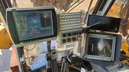 Rotary Drilling Rig 2001 Bauer BC32 with HS873HD Liebherr ,FOR SALE (5)