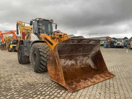 Chargeuse sur pneus 2009 Liebherr L 576 (3)