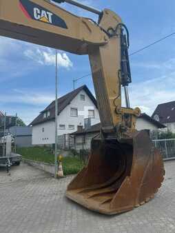 Escavadora de rastos 2015 Caterpillar 390 FL (5)