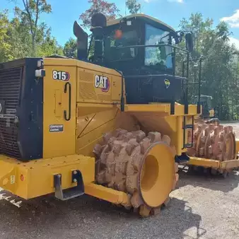 Søppelkomprimatorer 2022 Caterpillar 815 (2)