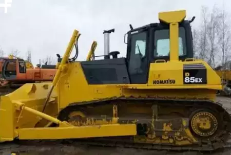 Bulldozere 2008 Komatsu D 85 EX (1)