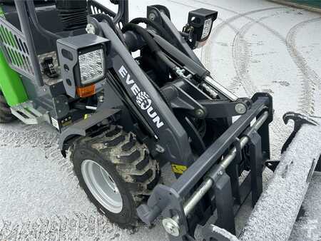 Miscelaneo 2025 Everun Hoflader elektrisch (14)