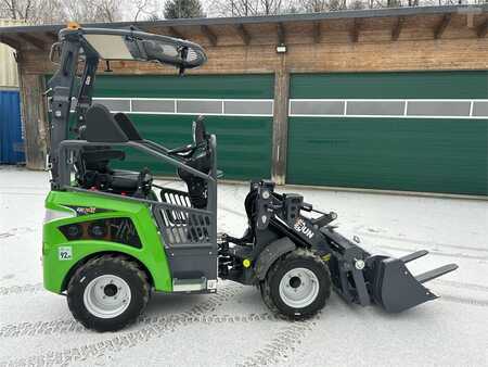 Miscelaneo 2025 Everun Hoflader elektrisch (6)