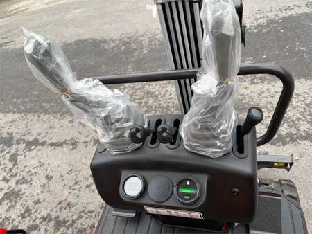 Minigraafmachines 2025 Rhinoceros MY10-8 (5)