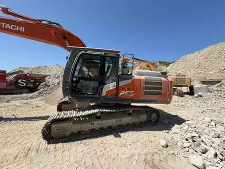 Pelles sur chenilles 2021 Hitachi ZX 250 LCN-7 (3)