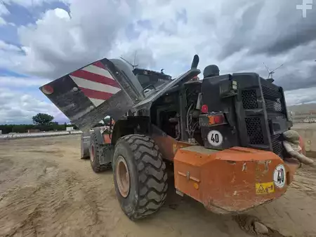 Kerekes rakodó 2021 Hitachi ZW 250-6 (10)