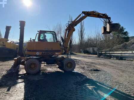 Kerekes kotrógép 2004 Hydrema M 800 (4)