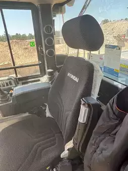 Wheel Loaders 2023 Hyundai HL 970 A (10)