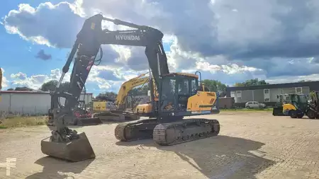 Bæltegraver 2023 Hyundai HX 220 AL (3)