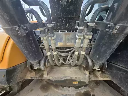 Koparki gąsienicowe 2022 Hyundai HX 300A NL (14)