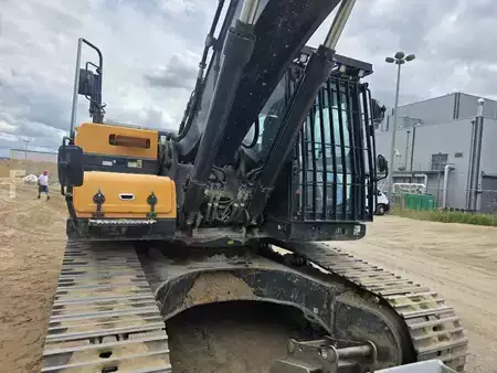 Koparki gąsienicowe 2022 Hyundai HX 300A NL (3)