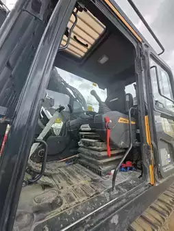 Koparki gąsienicowe 2022 Hyundai HX 300A NL (7)