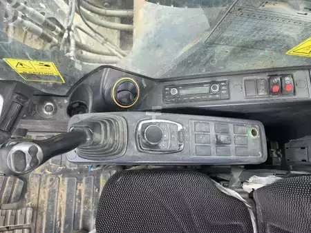 Koparki gąsienicowe 2022 Hyundai HX 300A NL (8)