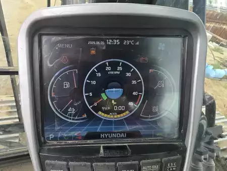 Koparki gąsienicowe 2022 Hyundai HX 300A NL (9)