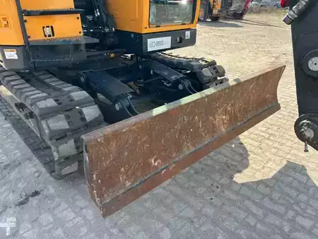 Korečková rýpadla 2023 Hyundai HX 130 ALCR (10)