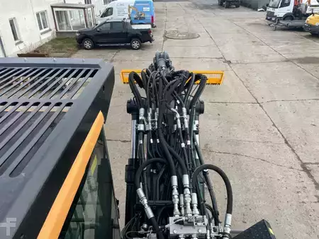 Mobilní bagry 2025 Hyundai HW140A (10)