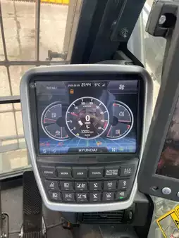 Mobilní bagry 2025 Hyundai HW140A (2)