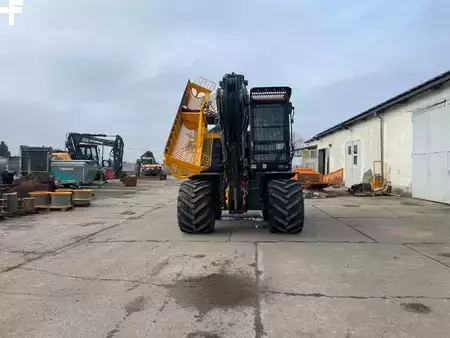 Mobilní bagry 2025 Hyundai HW140A (20)