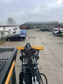 Mobilní bagry 2025 Hyundai HW140A (6)