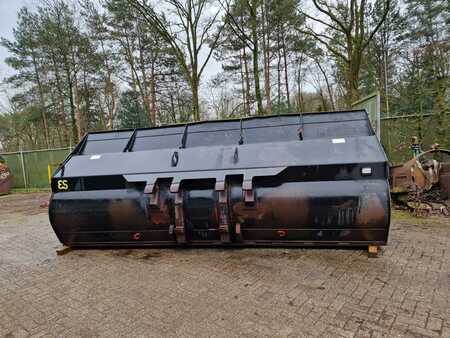 Přídavná zařízení 2020 Eurosteel Ladeschaufel WP-5000 (2)