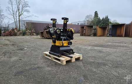 Ostatní 2021 Engcon DRAAIKANTELSTUK EC214-PO/CW30 5T SS9SQ (3)