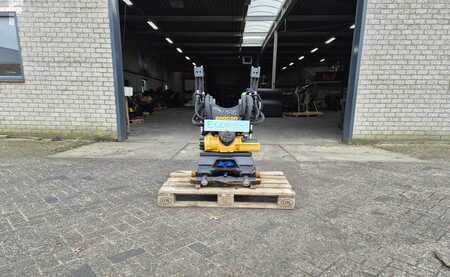 Ostatní 2022 Engcon DRAAIKANTELSTUK EC214 PO CW20 SS9 (1)