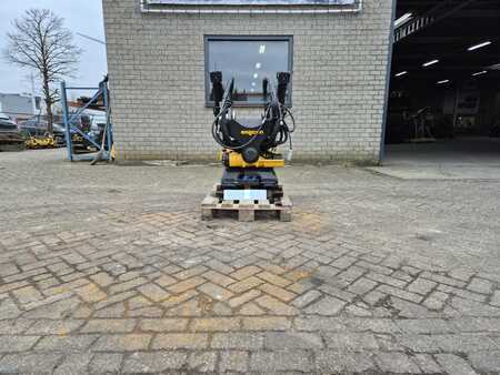 Přídavná zařízení 2020 Engcon TILTABLE QUICK COUPLER EC219PS-CW30EC-CAT (1)